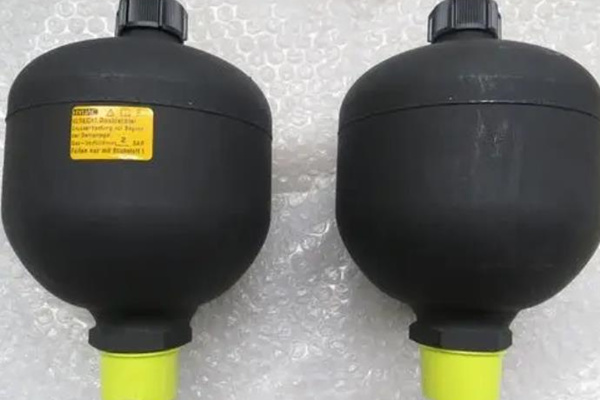 蓄能器充氣工具不會(huì)使用？這份使用指南要收好！
